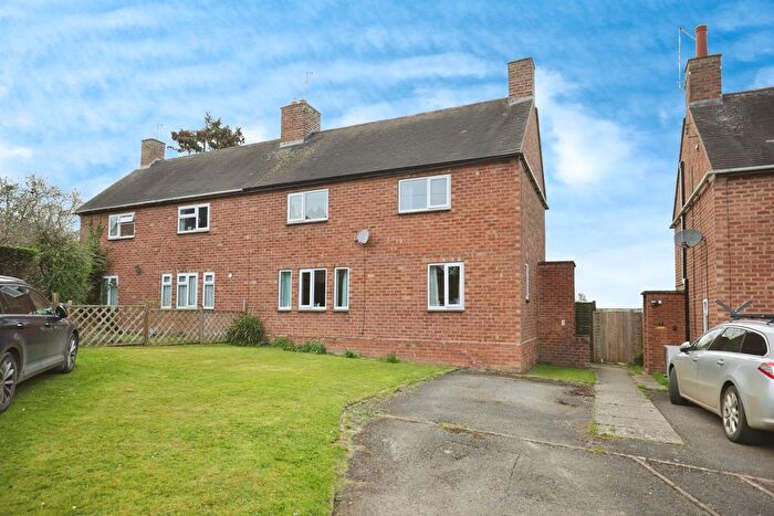 3 Bedroom Semi-Detached House For Sale In Grants Close, Fenny Compton, Southam, CV47