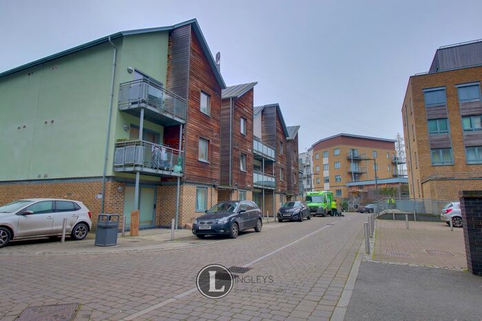 1 Bedroom Flat To Rent In Quayside Drive, Colchester, CO2