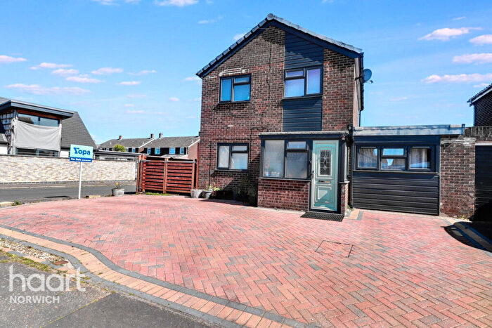 4 Bedroom Link Detached House For Sale In Norman Drive, Norwich, NR6