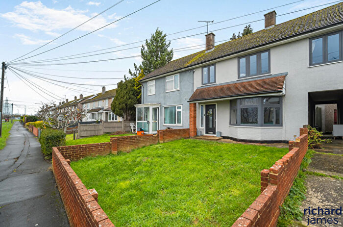 3 Bedroom Terraced House For Sale In Akers Way, Moredon, Swindon, SN2