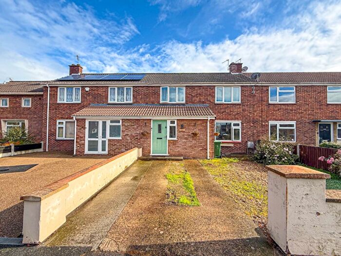 3 Bedroom Terraced House For Sale In Parkway, Bridgwater, Somerset, TA6