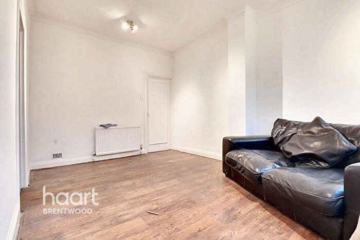 1 Bedroom Flat For Sale In Junction Road, Brentwood, CM14
