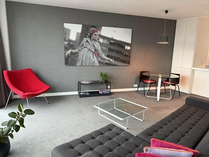 2 Bedroom Apartment To Rent In Rotunda, Birmingham, B2