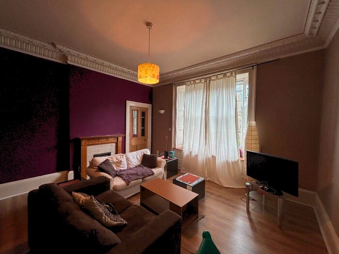 2 Bedroom Flat To Rent In Morningside Road, Morningside, Edinburgh, EH10
