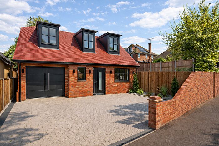 3 Bedroom Detached House For Sale In Bellmount Wood Avenue, Cassiobury, Watford, Hertfordshire, WD17