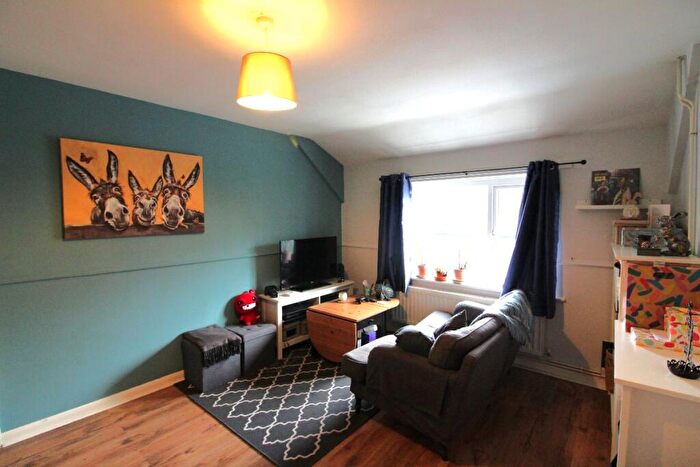 1 Bedroom Flat To Rent In Annesley Road, Hucknall, NG15