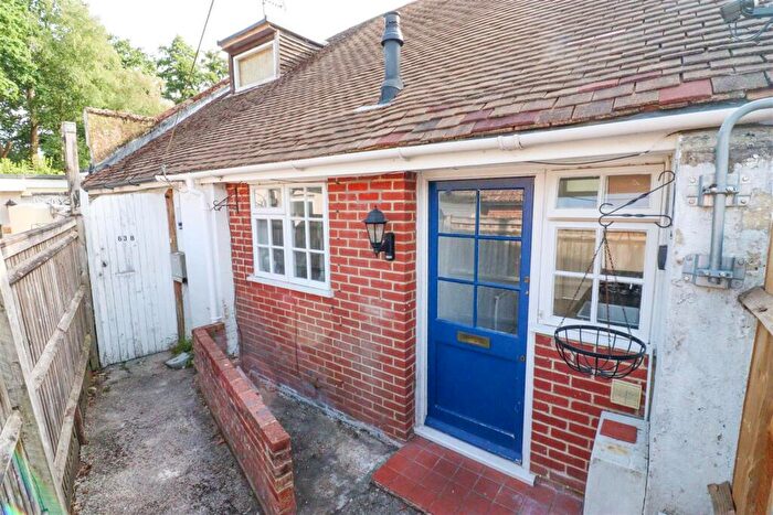 1 Bedroom Terraced House For Sale In Basingbourne Road, Fleet, GU52