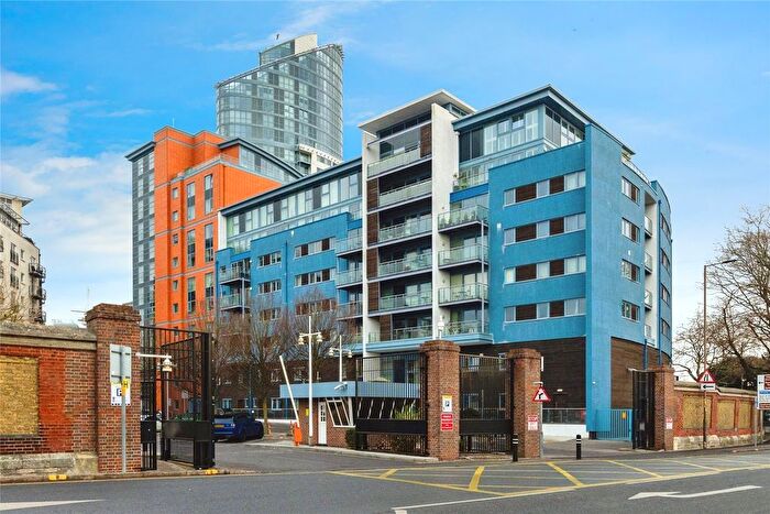 1 Bedroom Flat For Sale In Gunwharf Quays, Portsmouth, Hampshire, PO1