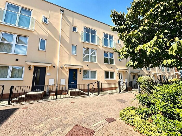 5 Bedroom Terraced House To Rent In Richmond Court, Exeter, EX4