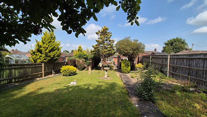 3 Bedroom Semi-Detached Bungalow For Sale In Wulfstan Drive, Long Itchington, CV47