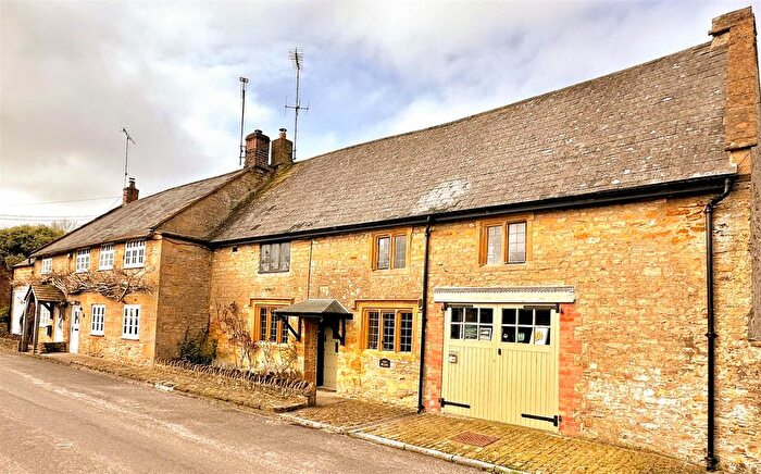 3 Bedroom Semi Detached House For Sale In Lower Street, West Chinnock, Crewkerne, TA18