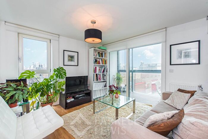 2 Bedroom Flat To Rent In Roseberry Place, Hackney, E8