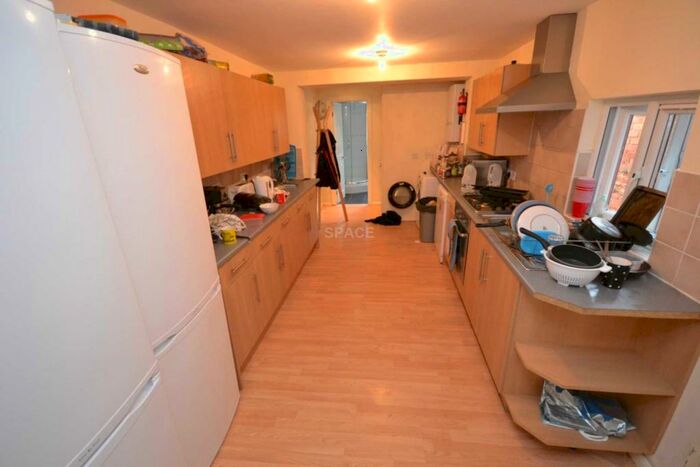 6 Bedroom Terraced House To Rent In Blenheim Road, Reading, Berkshire, RG1