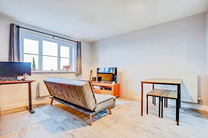 1 Bedroom Flat For Sale In Richmond Way, Kimberworth, Rotherham, S61