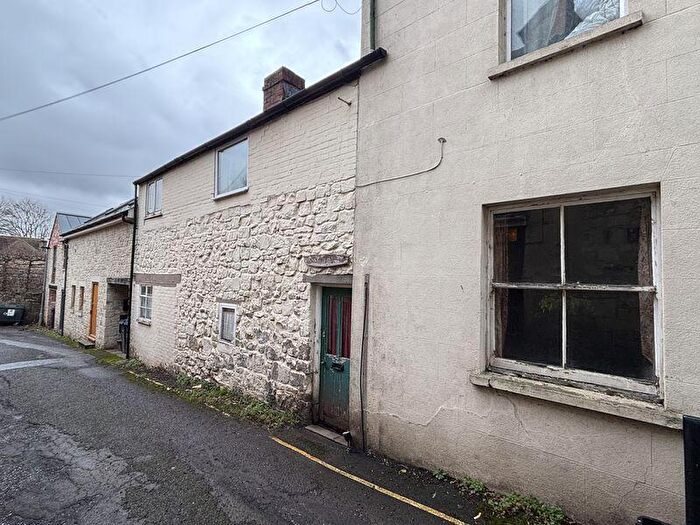 2 Bedroom Terraced House For Sale In The Causeway, Tisbury, SP3