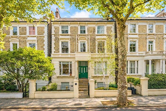 1 Bedroom Flat For Sale In Bassett Road, North Kensington, W10