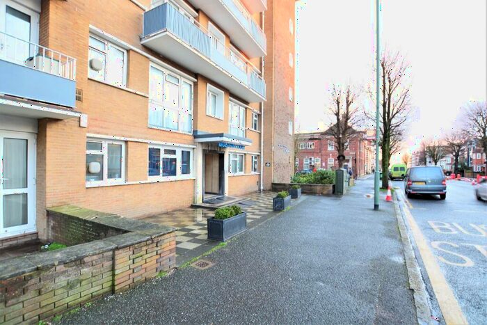 1 Bedroom Flat To Rent In Hove Street, Hove, BN3