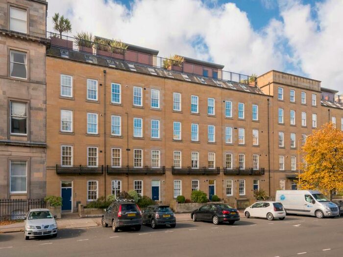 2 Bedroom Flat To Rent In Brunswick Street, Hillside, Edinburgh, EH7
