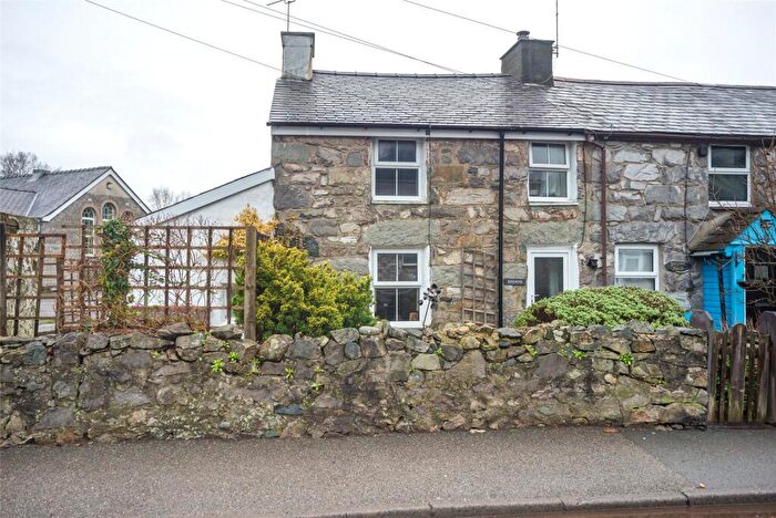 2 Bedroom End Of Terrace House For Sale In Cwm-y-Glo, Caernarfon, Gwynedd, LL55