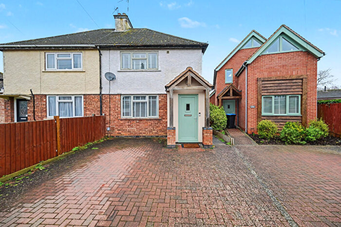 3 Bedroom Semi Detached House For Sale In School Street, Dunchurch, Rugby, CV22