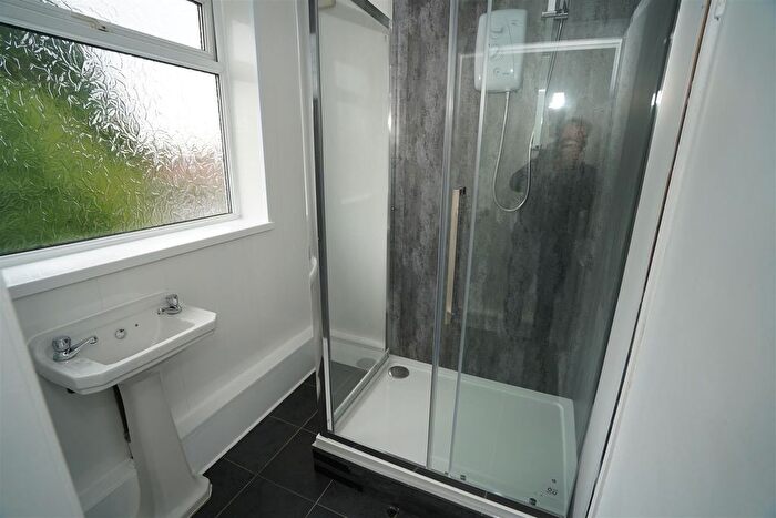 2 Bedroom Flat To Rent In St James Street, Farnworth, Bolton, BL4