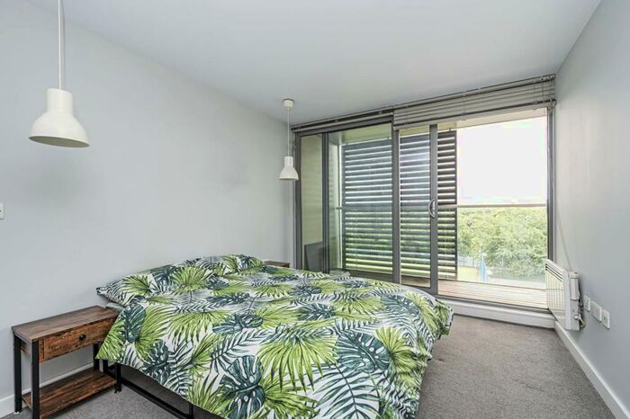 2 Bedroom Flat To Rent In Copperfield Road, Bow, London, E3