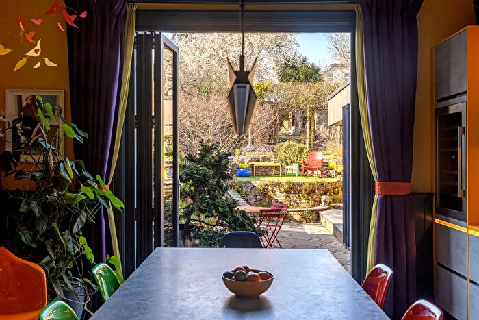 6 Bedroom Semi Detached House For Sale In Woodbury Park Road, Tunbridge Wells, Kent, TN4