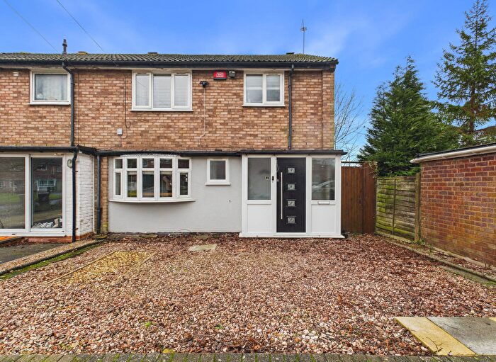 3 Bedroom Semi Detached House For Sale In Constable Close, Great Barr, B43