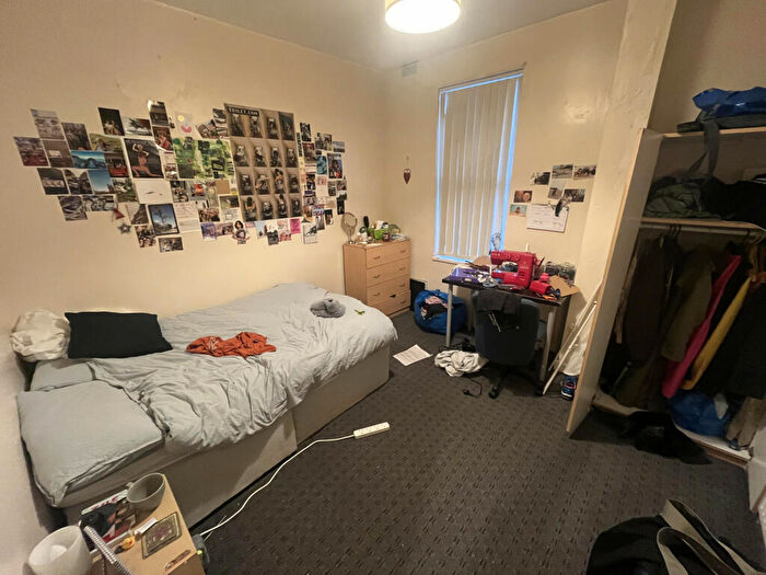 3 Bedroom Apartment To Rent In Moorland Avenue, Leeds, West Yorkshire, LS6