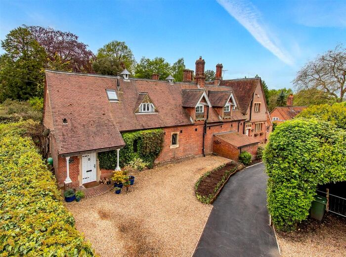 3 Bedroom Semi-Detached House For Sale In North Road, Goudhurst, Cranbrook, TN17