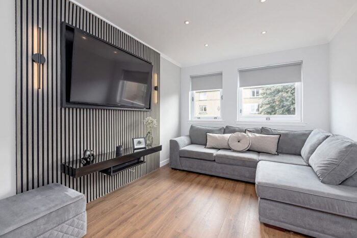 1 Bedroom Flat For Sale In / Hutchison Road, Edinburgh, EH14