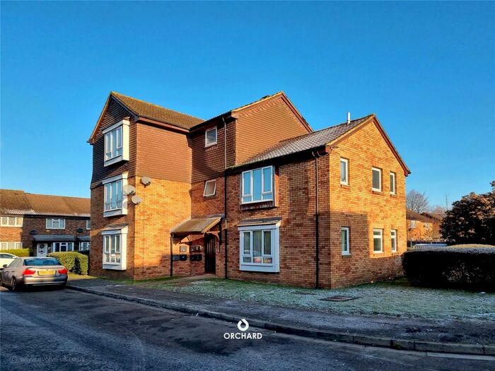 1 Bedroom Flat To Rent In Hindhead Close, Hillingdon, UB8