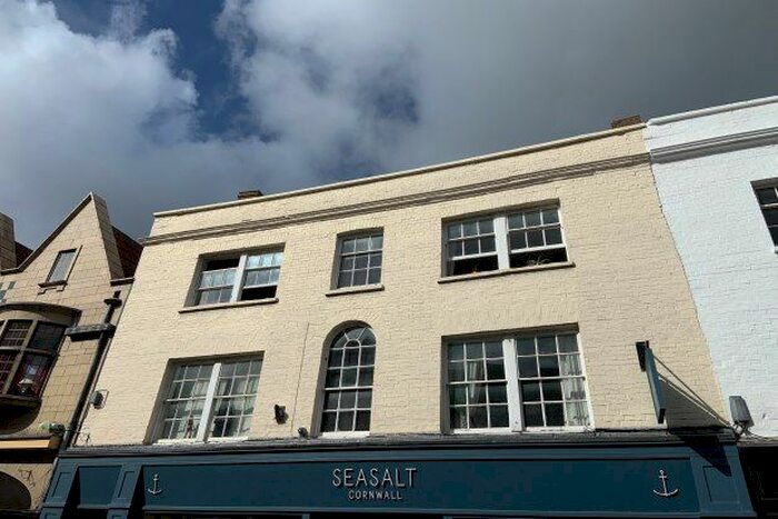 3 Bedroom Flat To Rent In High Street, Wells, BA5