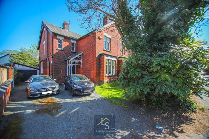 5 Bedroom Semi Detached House For Sale In Bramhall Lane South, Bramhall, SK7