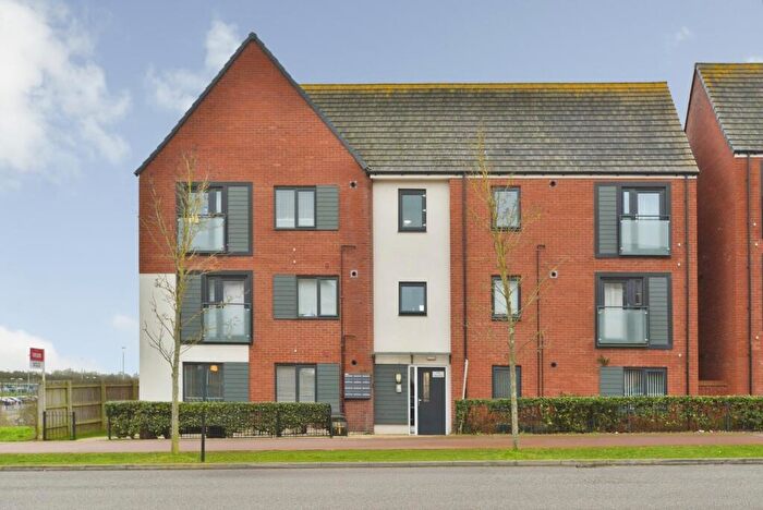 2 Bedroom Flat For Sale In Apollo Avenue, Fairfields, Milton Keynes, Buckinghamshire, MK11
