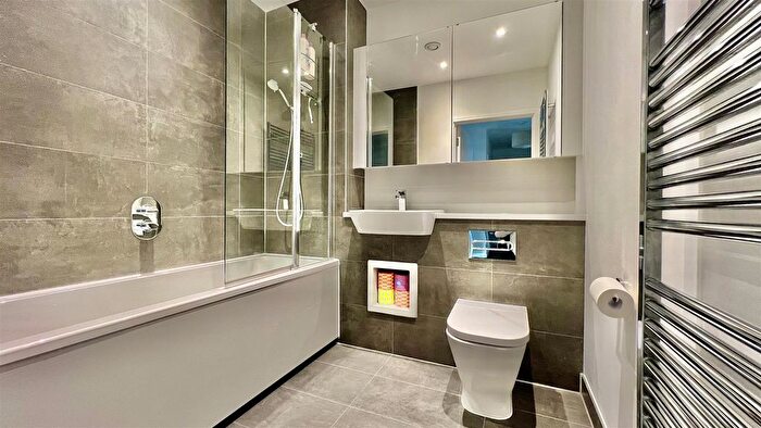 2 Bedroom Flat For Sale In Millais Court, Selbourne Avenue, Hounslow, TW3