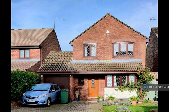 4 Bedroom Detached House To Rent In Thurnham Way, Surrey, KT20