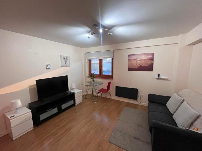 1 Bedroom Flat To Rent In Parkers Apartments, Corporation Street, Manchester, M4