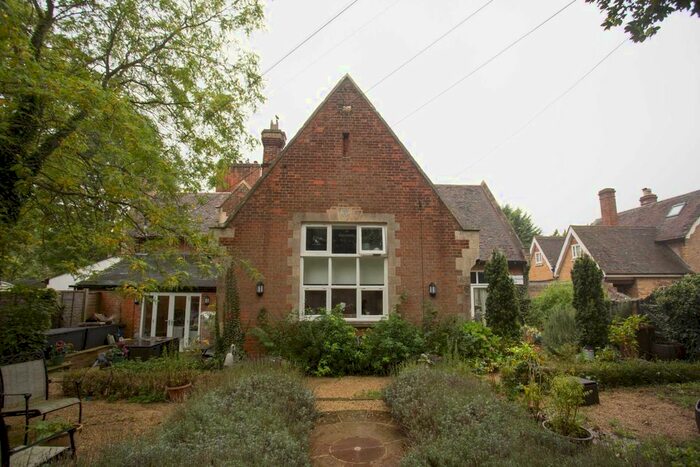 4 Bedroom Semi-Detached House For Sale In The Street, Boxley ME14