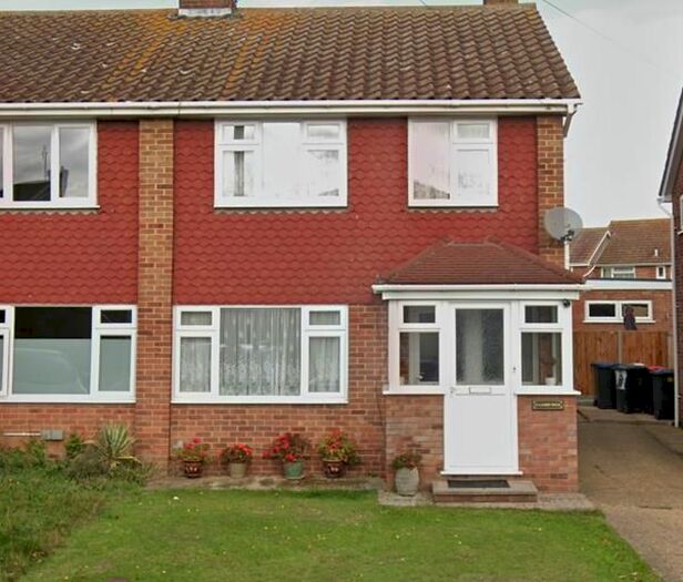 3 Bedroom Property To Rent In Lambs Walk, Whitstable, CT5