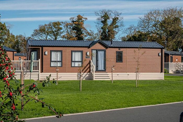 2 Bedroom Lodge For Sale In Sandholme Business, Sandholme Road, Gilberdyke, Brough, HU15