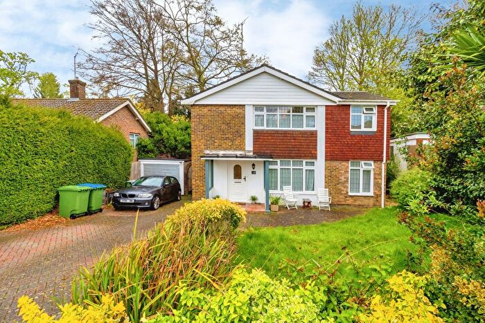4 Bedroom Detached House For Sale In Holly Hill, Bassett, Southampton, Hampshire, SO16