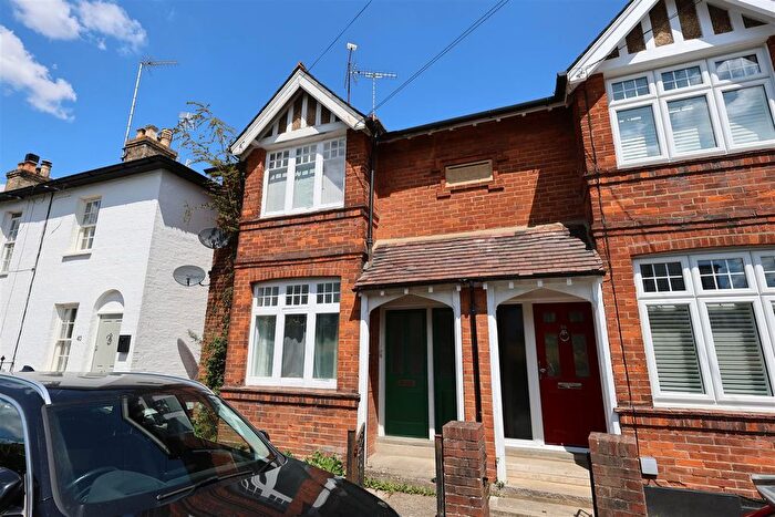 1 Bedroom Flat For Sale In Chipstead Lane, Riverhead, Sevenoaks, TN13