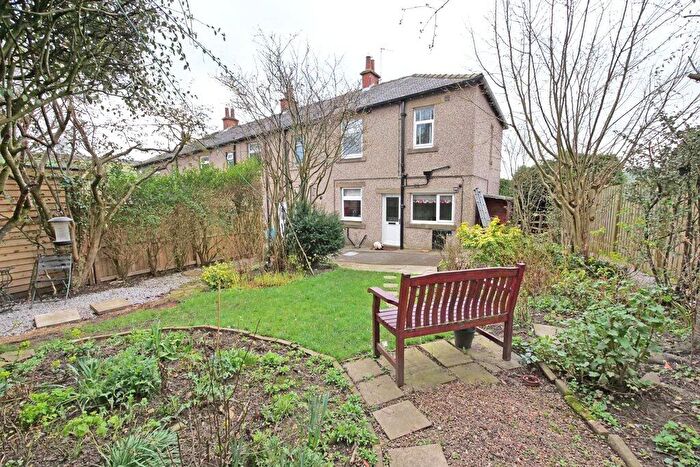 3 Bedroom End Of Terrace House For Sale In Oak Lea, Bradley, BD20