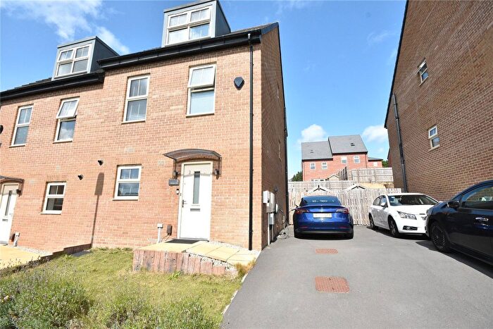 4 Bedroom Semi-detached House For Sale In Whorlton Way, Leeds, West Yorkshire, LS14