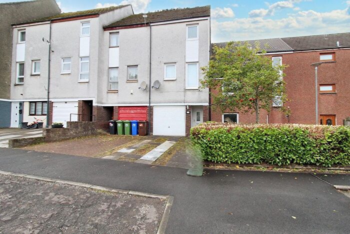 3 Bedroom Terraced House For Sale In Mains Drive, Erskine, Renfrewshire, PA8