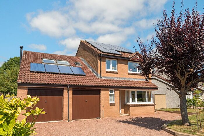 5 Bedroom Detached House For Sale In Chudleigh, Devon, TQ13