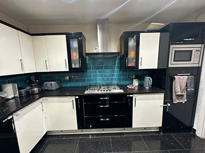 3 Bedroom Semi-Detached House To Rent In Benson Avenue, London, E6