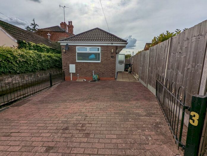 2 Bedroom Detached Bungalow To Rent In Brook Walk, Ringstead, Kettering, NN14