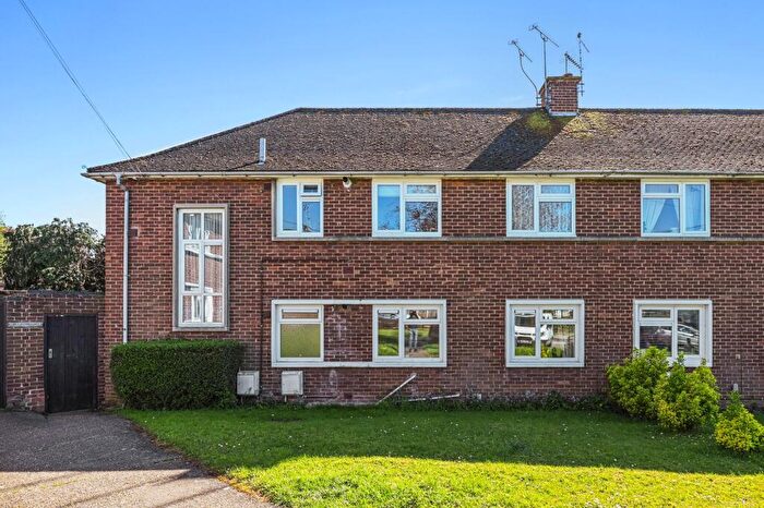 2 Bedroom Flat For Sale In Medway Close, Chelmsford, CM1